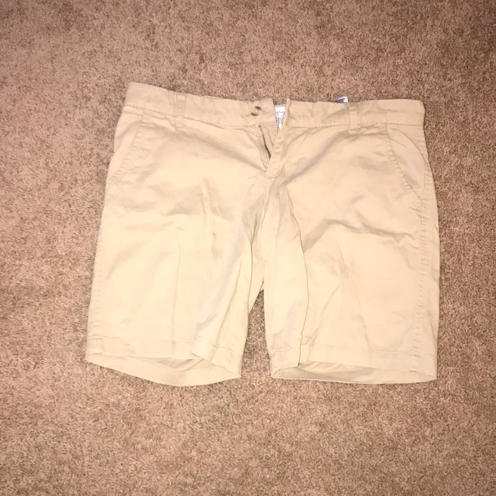Women’s khaki shorts